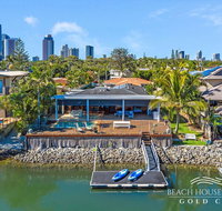 The Savoy Beach House - Surfers Paradise Gold Coast