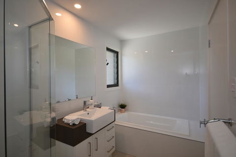 The Shae Luka - Private Apartment - Surfers Paradise Gold Coast 3