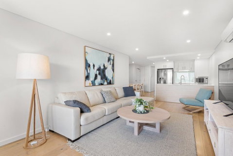 The Shoal Apartments Unit 306 6 Bullecourt - Surfers Paradise Gold Coast 2