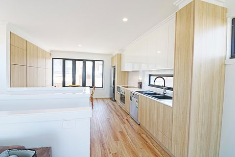 The Shore Break 6 Apartment - Surfers Paradise Gold Coast 2