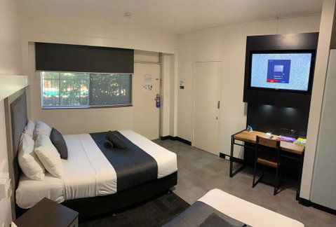 The Stuart Hotel-Motel - Surfers Paradise Gold Coast 2