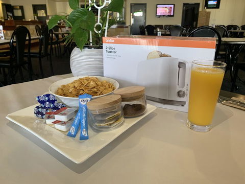 The Victoria Hotel - Surfers Paradise Gold Coast 1