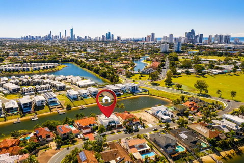 The White House GC Waterfront Home Cinema Jacuzzi Heated Pool - Surfers Paradise Gold Coast 1