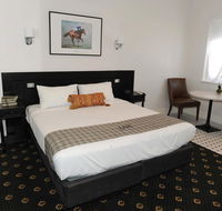 The Yarrawonga Hotel - Surfers Paradise Gold Coast