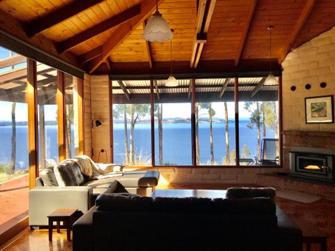 Tinderbox Cliff House - Surfers Paradise Gold Coast 1