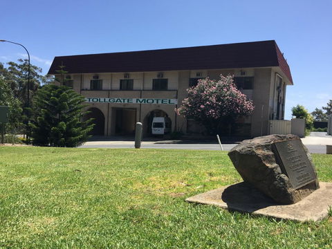 Tollgate Motel - Surfers Paradise Gold Coast 1