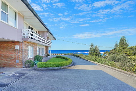 Toowoon Bay Beachside Unit, Unit 4 - Surfers Paradise Gold Coast 0