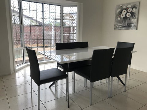 Townsville Wistaria Spacious Home - Surfers Paradise Gold Coast 2