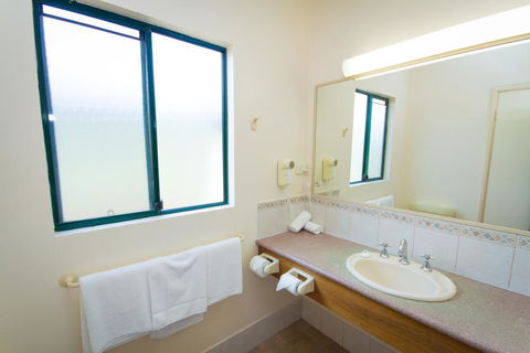 Tree Top Walk Motel - Surfers Paradise Gold Coast 1