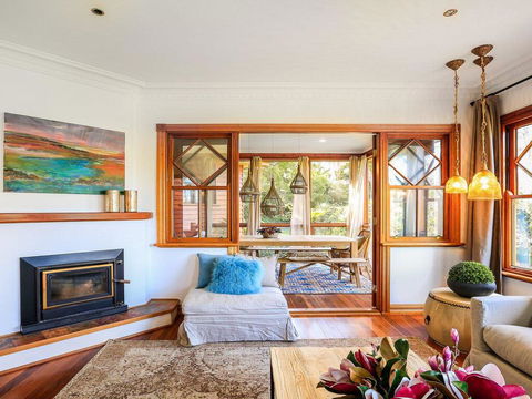 Treetops - Elegant, Inviting, Designer, Cedar Home - Surfers Paradise Gold Coast 0