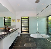 Trinity Beach Hideaway - Surfers Paradise Gold Coast