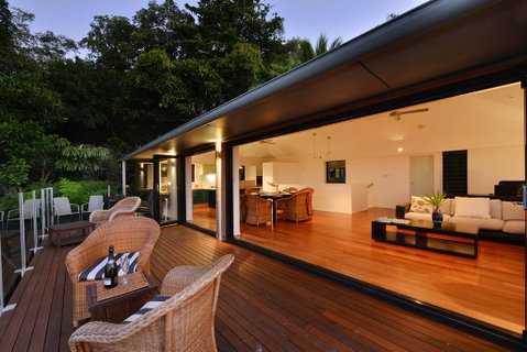 Trinity Beach Hideaway - Surfers Paradise Gold Coast 3