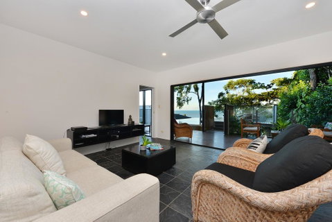 Trinity Beach Hideaway - Surfers Paradise Gold Coast 1