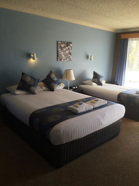 Tumut Valley Motel - Surfers Paradise Gold Coast 2
