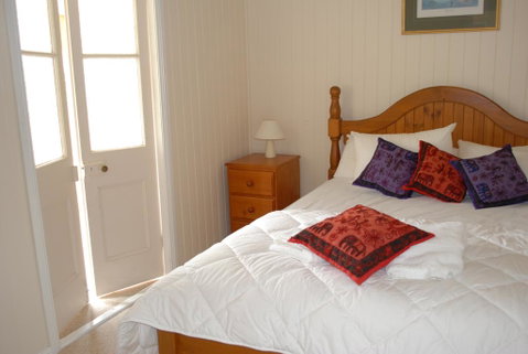 Twisted Gum Vineyard Cottage - Surfers Paradise Gold Coast 2