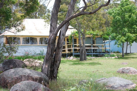 Twisted Gum Vineyard Cottage - Surfers Paradise Gold Coast 0