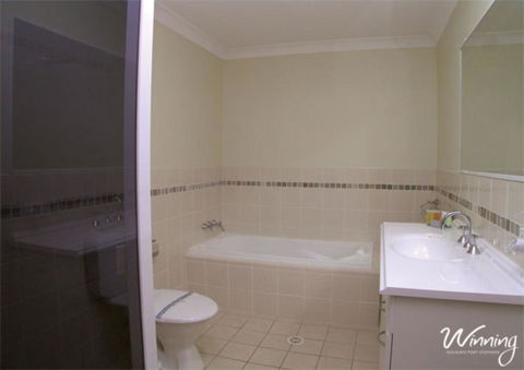 Two Beaches, 74B Blanch Street - Surfers Paradise Gold Coast 3