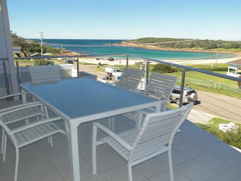 Ultimate Beach House' 19a Graham Street - Views , Peace & Quiet - Surfers Paradise Gold Coast 0
