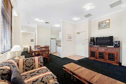 ULTIQA Rothbury Hotel - Surfers Paradise Gold Coast 3