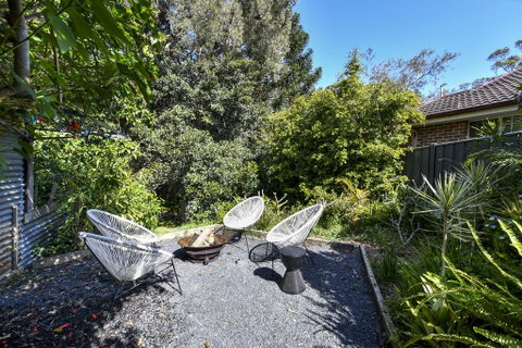 UMINA BEACH KOKOMO- Walk To The Beach, FAMILY And PET FRIENDLY Set Of 3 Vintage Original Holiday Flats & Vintage Caravan And Bat - Surfers Paradise Gold Coast 3