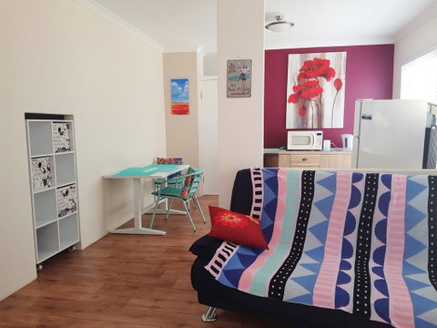 Unique Bouvard Beach House Mandurah - Surfers Paradise Gold Coast 2