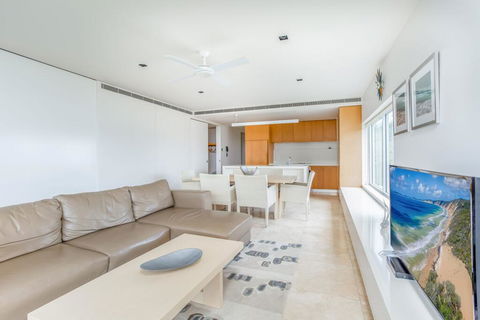 Unit 101 Plantation Resort - Rainbow Beach, Plantation Resort, Second Floor, Aircon, Pool, Spa - Surfers Paradise Gold Coast 3