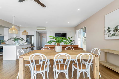 UNIT 35 Whitsundays - Surfers Paradise Gold Coast 3