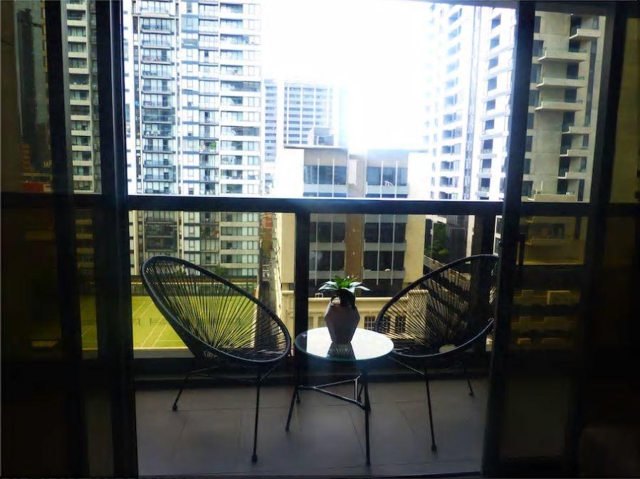 Melbourne VIC Surfers Paradise Gold Coast