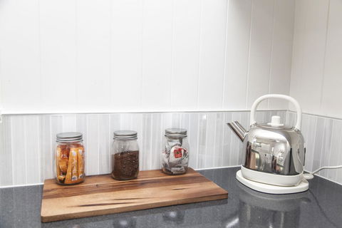 Urangan Harbour Cottage - Surfers Paradise Gold Coast 1