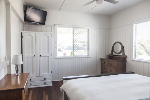 Urangan Harbour Cottage - Surfers Paradise Gold Coast 2