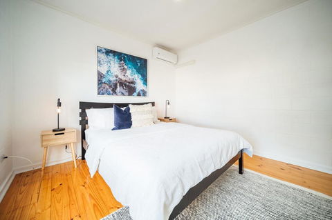 Urban Beach Shack-Metres From The Beach & Cafes - Surfers Paradise Gold Coast 1