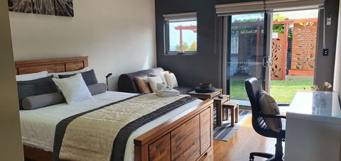 Velika - Surfers Paradise Gold Coast 2