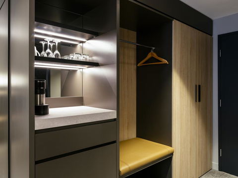 Vibe Hotel Hobart - Surfers Paradise Gold Coast 2