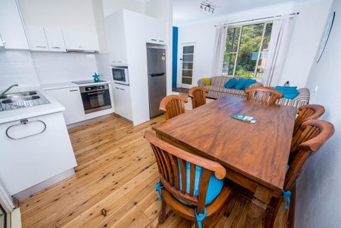 Victor Parade, Unit 3/2 - Surfers Paradise Gold Coast 1