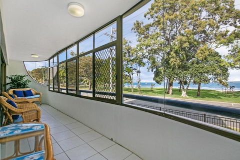 Views, Pool, Air Conditioning - Karoonda Sands Welsby Pde, Bongaree - Surfers Paradise Gold Coast 0