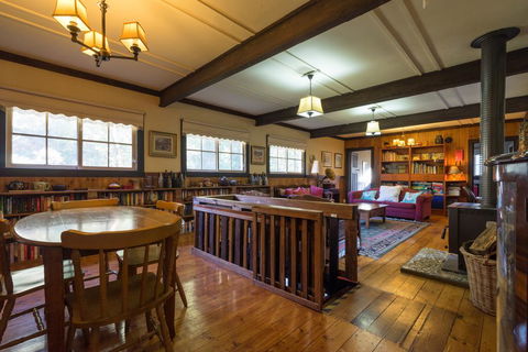 Walhalla Coach House - Surfers Paradise Gold Coast 3