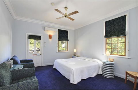 Walhalla's Star Hotel - Surfers Paradise Gold Coast 3