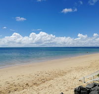 Walk to Beach Queenslander HOME in CBD Hervey Bay - Surfers Paradise Gold Coast