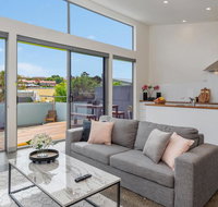 Walk to Salamanca Queens Cottage LUX 3bdm Queens Cottage - Surfers Paradise Gold Coast