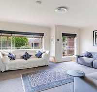 Walling-Clifton Gardens - backing onto golf course - Surfers Paradise Gold Coast