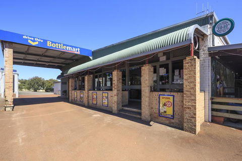 Walpole Hotel Motel - Surfers Paradise Gold Coast 2