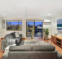 Waterfront boutique apartment - Personal concierge - Surfers Paradise Gold Coast
