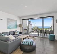 WATERFRONT SEVEN - In the heart of Lorne - Surfers Paradise Gold Coast