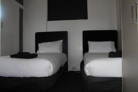 Rochester Motel - Surfers Paradise Gold Coast 12