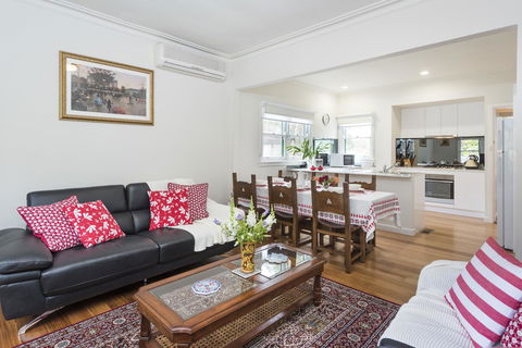 Hillside House - Surfers Paradise Gold Coast 1