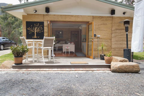 Bundjil Studio - Surfers Paradise Gold Coast 2