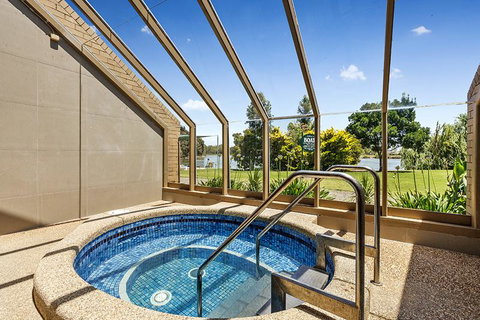 Lakeside Country Club - Surfers Paradise Gold Coast 1
