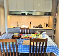 Camberwell Burke Road Apartment - Surfers Paradise Gold Coast