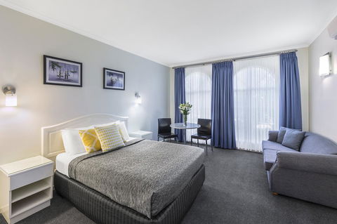 Cathedral Motor Inn - Surfers Paradise Gold Coast 0