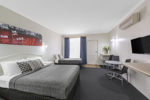 Cathedral Motor Inn - Surfers Paradise Gold Coast 15